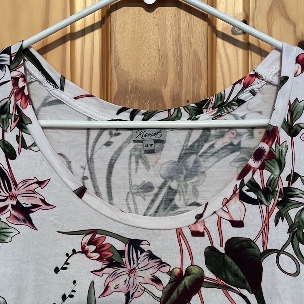 KISMET Raddison Top - Picture 5 of 11